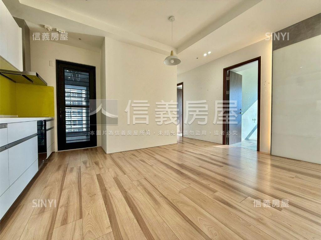 詠泉津採光陽台三房雙平車房屋室內格局與周邊環境