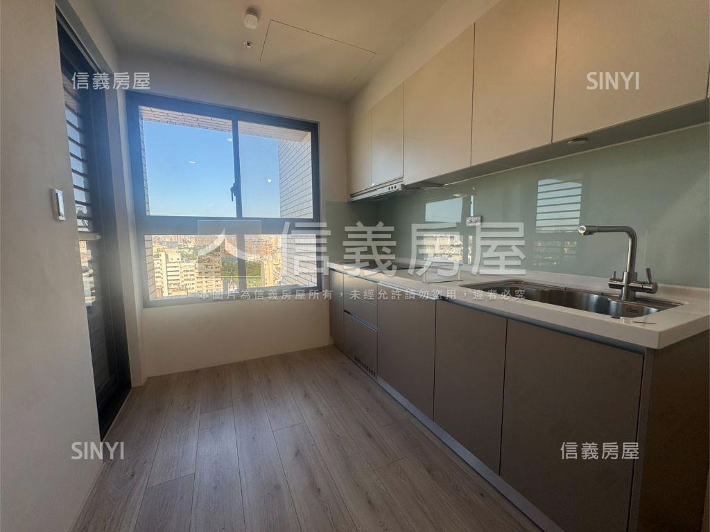 鼎泰中城高樓層兩房兩衛房屋室內格局與周邊環境