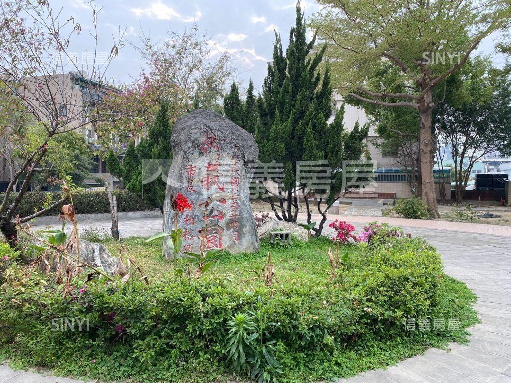 急售投資案假日半島套房房屋室內格局與周邊環境