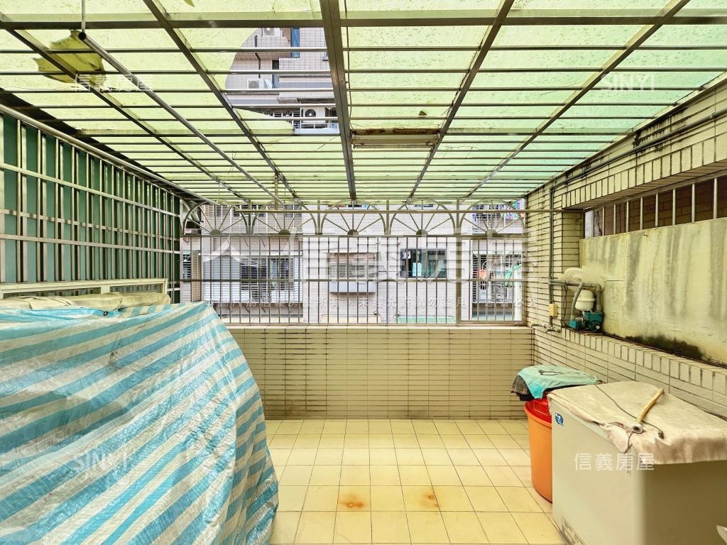 十八甲稀有透店房屋室內格局與周邊環境