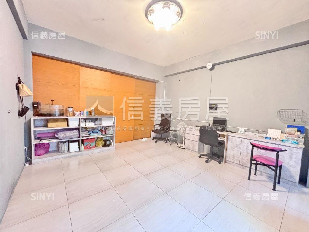 十八甲稀有透店房屋室內格局與周邊環境