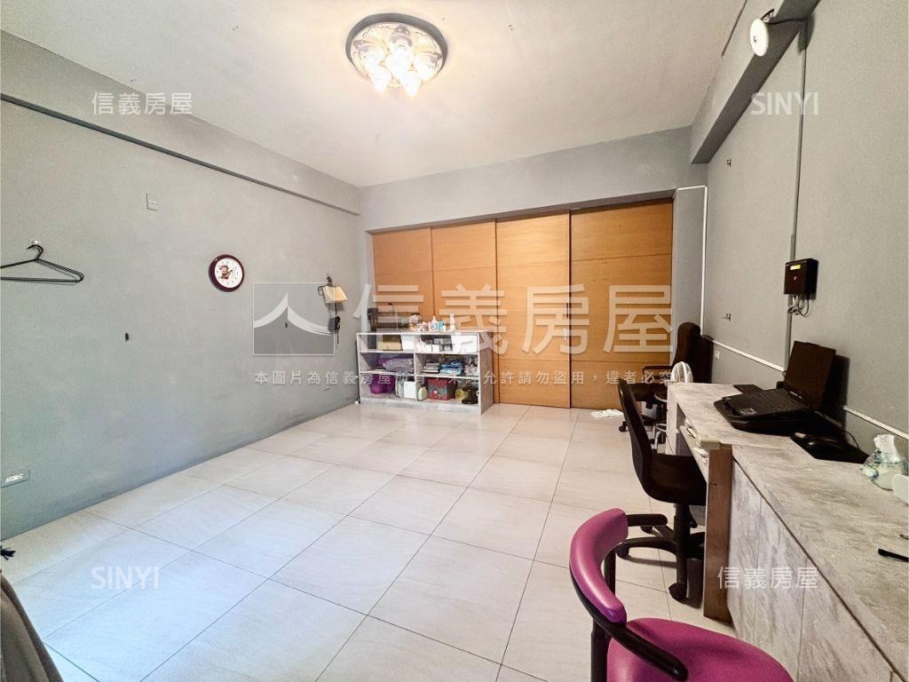 十八甲稀有透店房屋室內格局與周邊環境