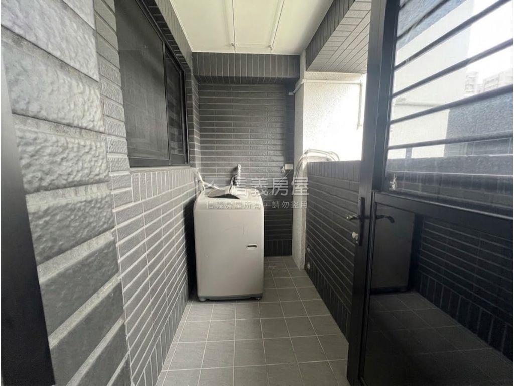 江翠昇樺Ω次頂樓景觀２房房屋室內格局與周邊環境