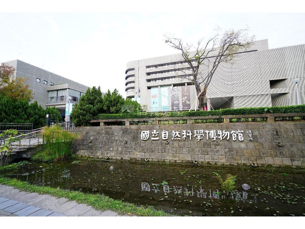 西區近模範街大坪數好收租房屋室內格局與周邊環境