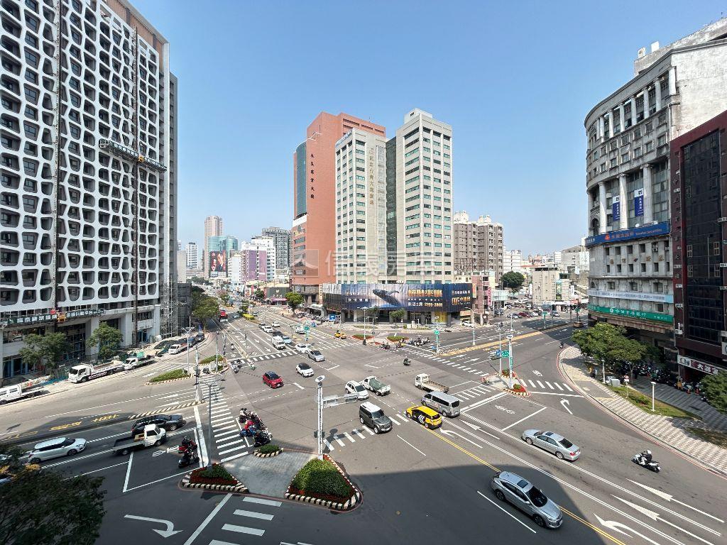 西區近模範街大坪數好收租房屋室內格局與周邊環境