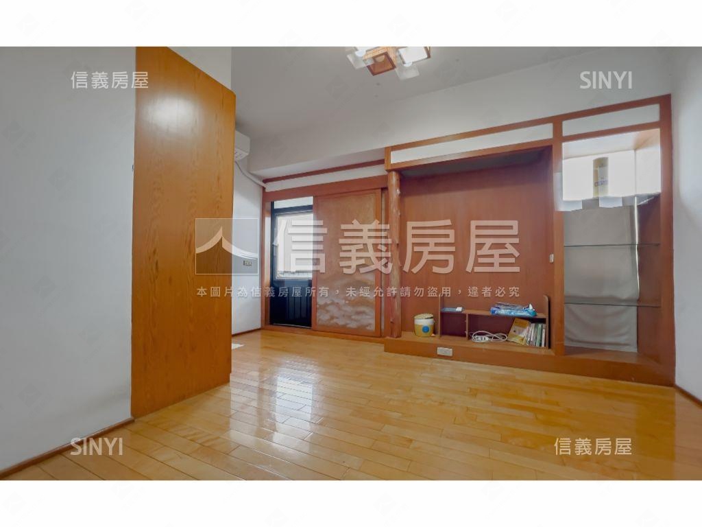 立人學區皇家龍邸樓中樓房屋室內格局與周邊環境