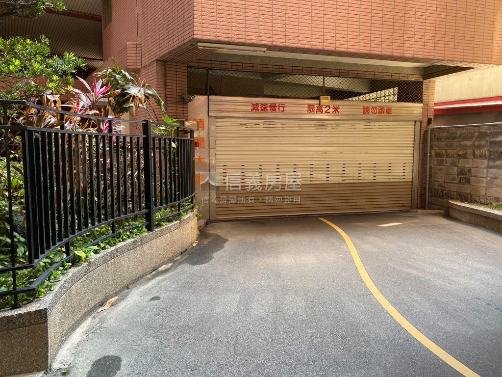 順天精品三房車位房屋室內格局與周邊環境