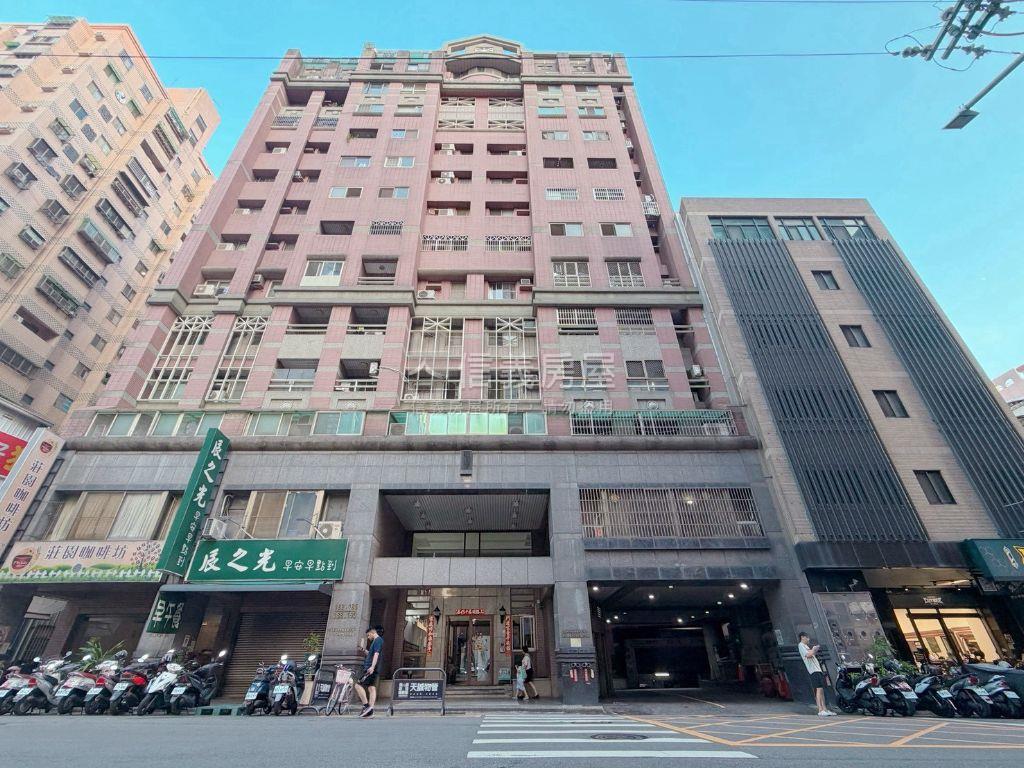順天精品三房車位房屋室內格局與周邊環境