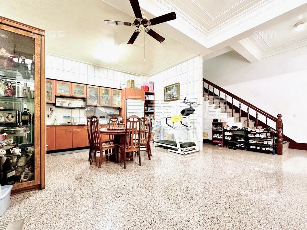 專任！大地坪獨棟角間店墅房屋室內格局與周邊環境