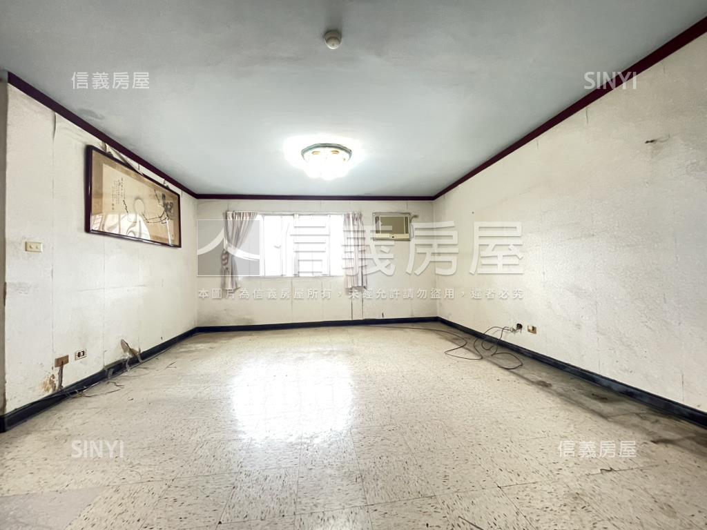 成功高樓大三房遠眺山景房屋室內格局與周邊環境