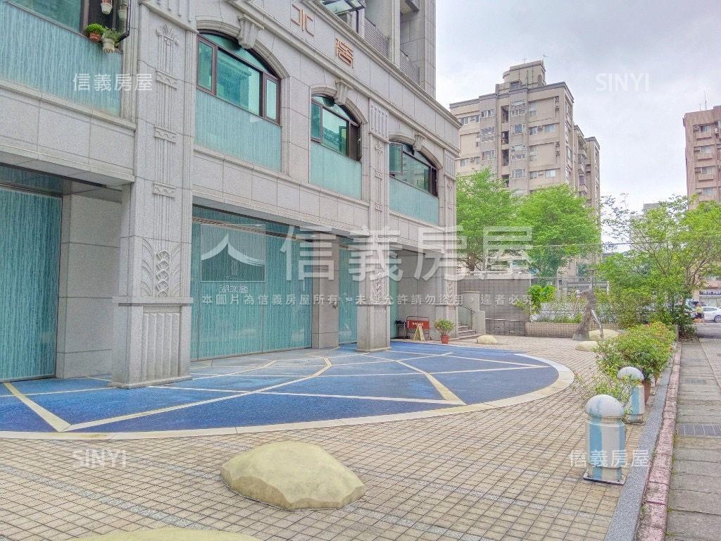 捷運低總價首購電梯美宅房屋室內格局與周邊環境