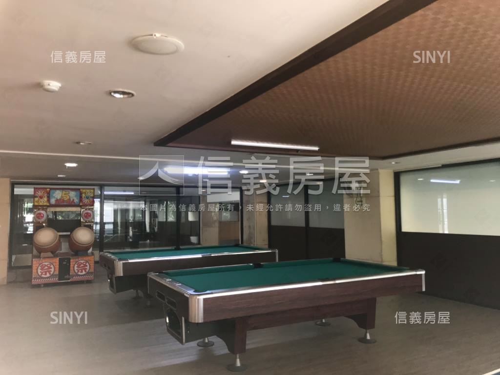 中高樓藝文富士四房車位房屋室內格局與周邊環境