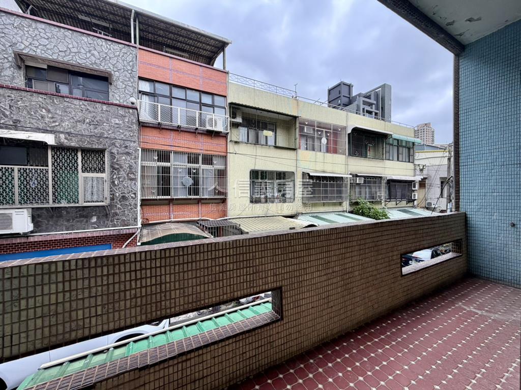 市區中央路稀有大地坪透天房屋室內格局與周邊環境