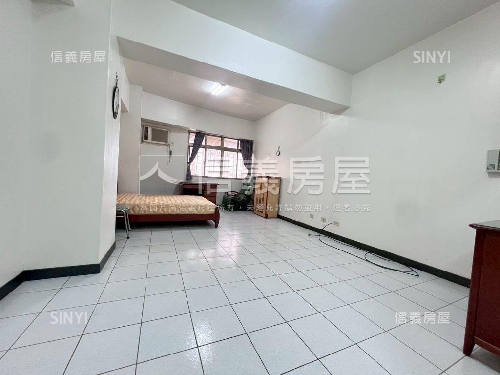 市區套房房屋室內格局與周邊環境