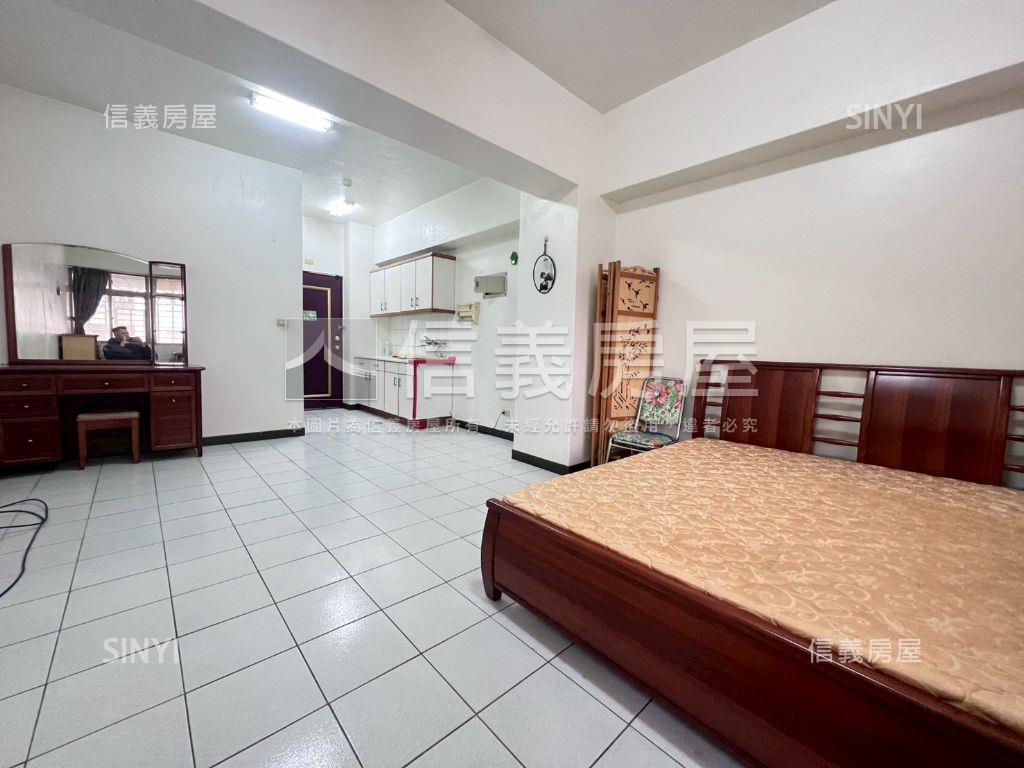 市區套房房屋室內格局與周邊環境