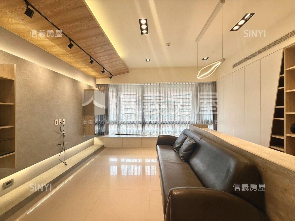 亞昕向上單戶四房坡平車位房屋室內格局與周邊環境