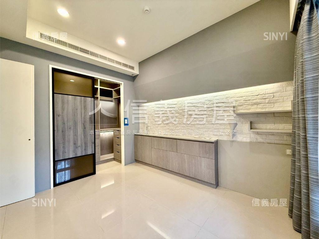 亞昕向上單戶四房坡平車位房屋室內格局與周邊環境