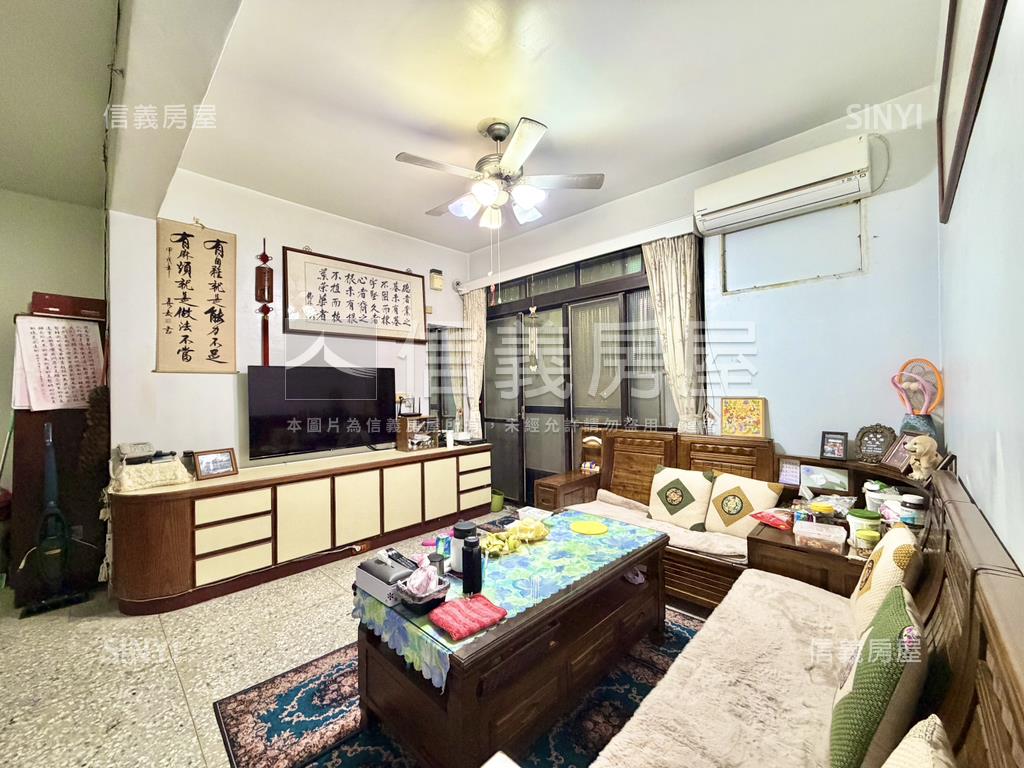 土城門前可停車邊間一樓房屋室內格局與周邊環境