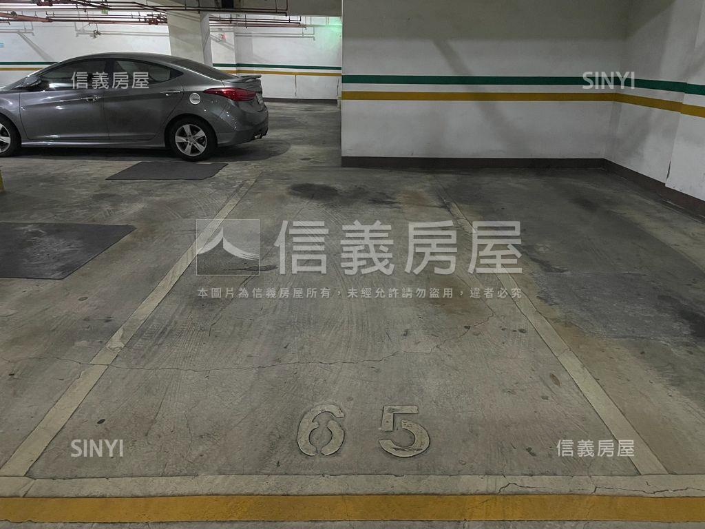 美術館採光亮三房平車房屋室內格局與周邊環境