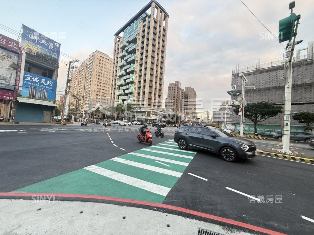 鉑克棶兩房Ｂ０８平面車位房屋室內格局與周邊環境