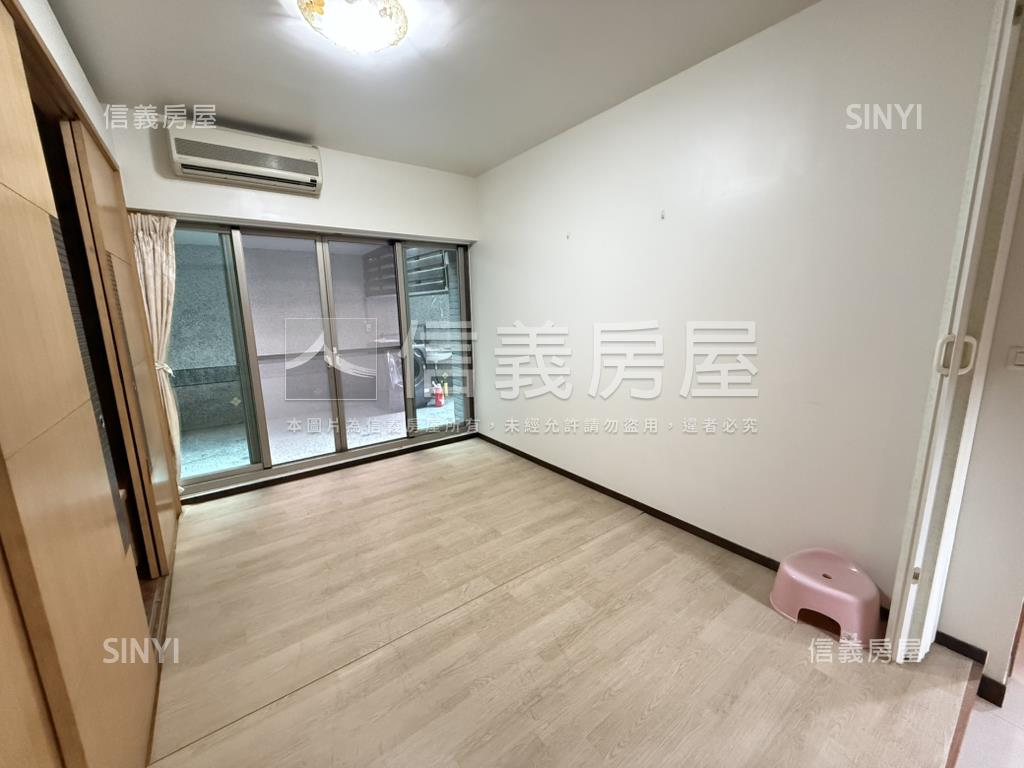 中西區４房屋況佳雙平車房屋室內格局與周邊環境