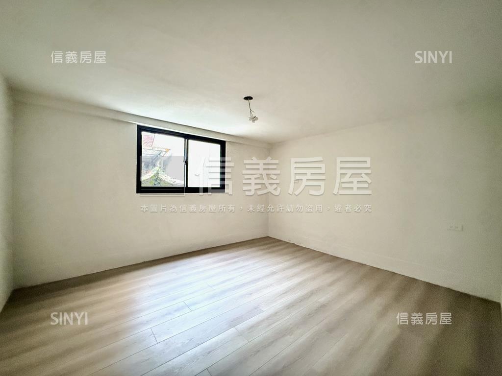 火車站翻新庭院透天房屋室內格局與周邊環境