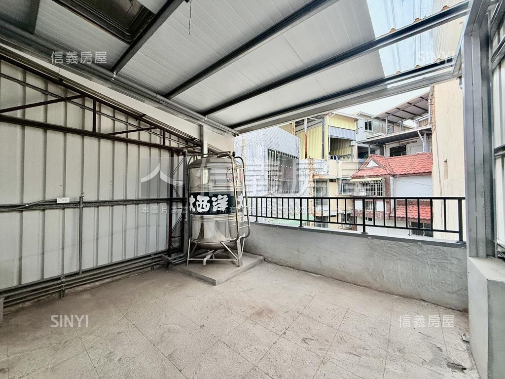 火車站翻新庭院透天房屋室內格局與周邊環境