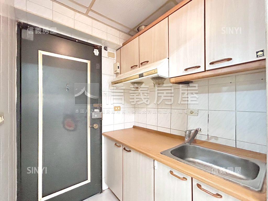 專近五期向上市場優質套房房屋室內格局與周邊環境