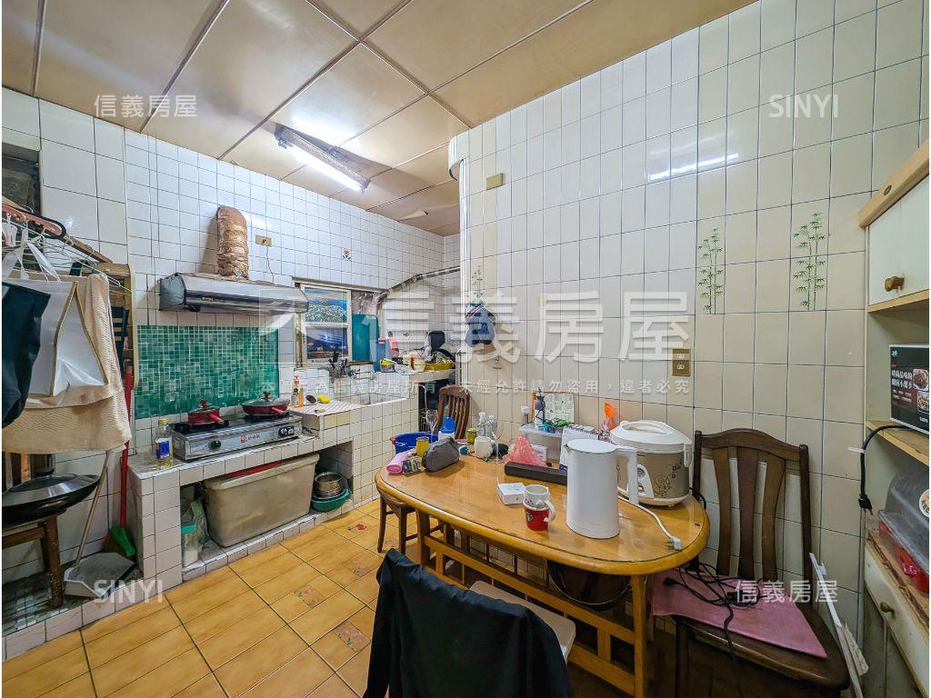 昌隆街稀有一樓面寬店辦房屋室內格局與周邊環境