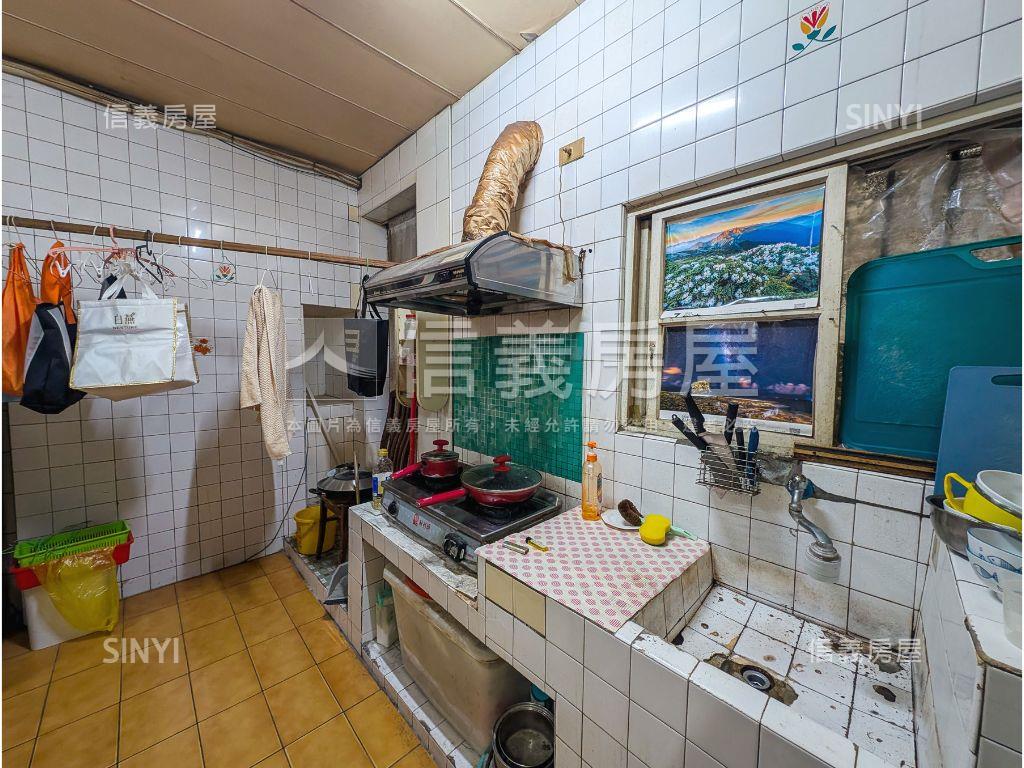 昌隆街稀有一樓面寬店辦房屋室內格局與周邊環境