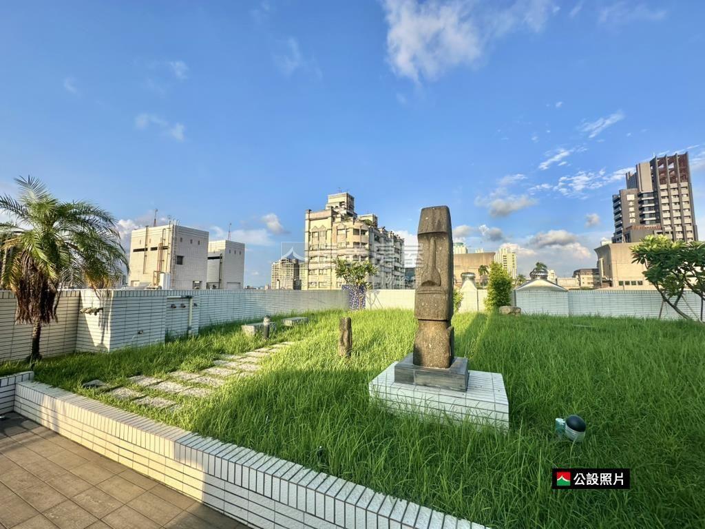 巨蛋泰暘彩虹三房車位房屋室內格局與周邊環境
