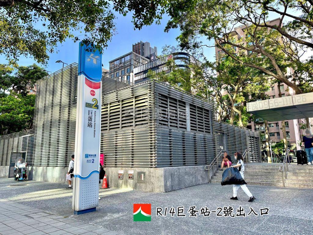 巨蛋泰暘彩虹三房車位房屋室內格局與周邊環境