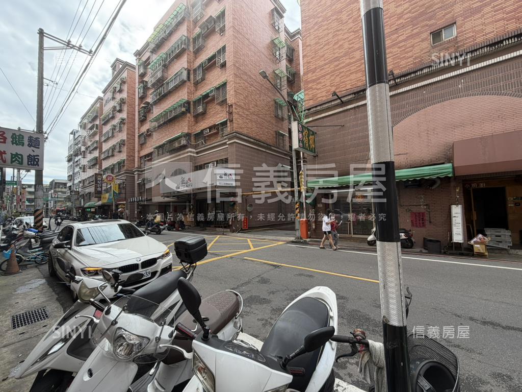 忠勇大漢新台北四房車位房屋室內格局與周邊環境