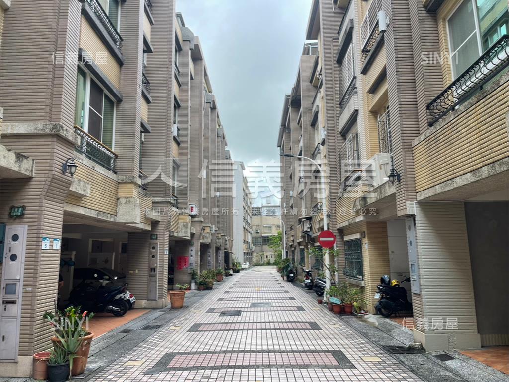 高餐近公園孝親房美車墅房屋室內格局與周邊環境