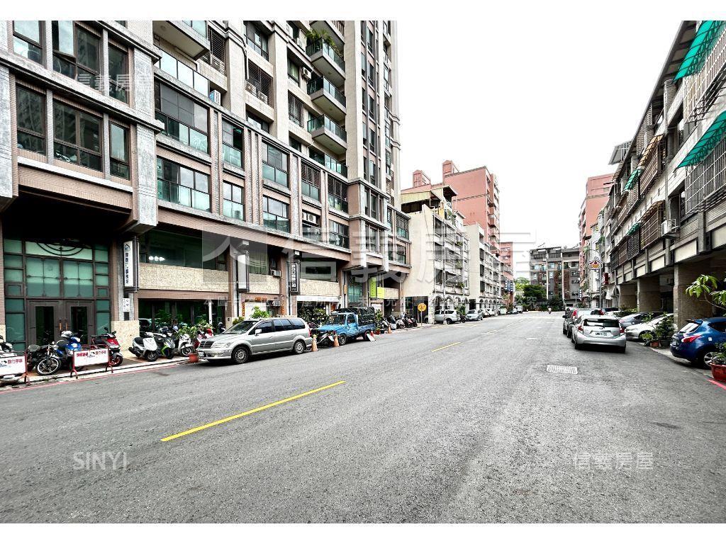 高博館次高樓三房平車房屋室內格局與周邊環境