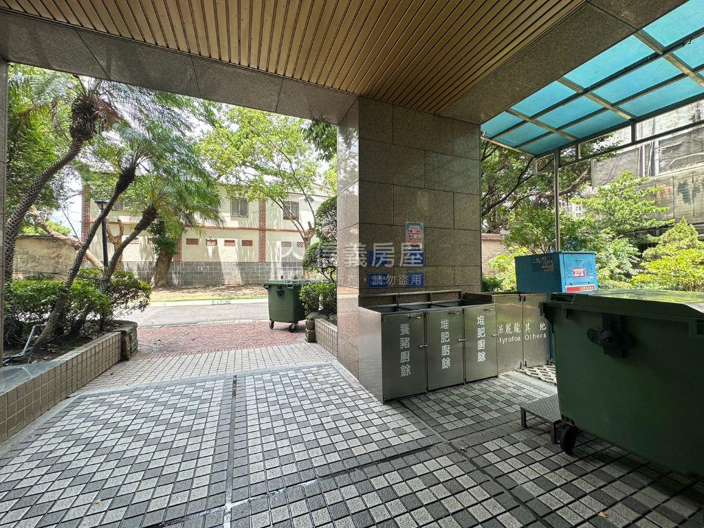 府中捷運優雅美４米高空間房屋室內格局與周邊環境