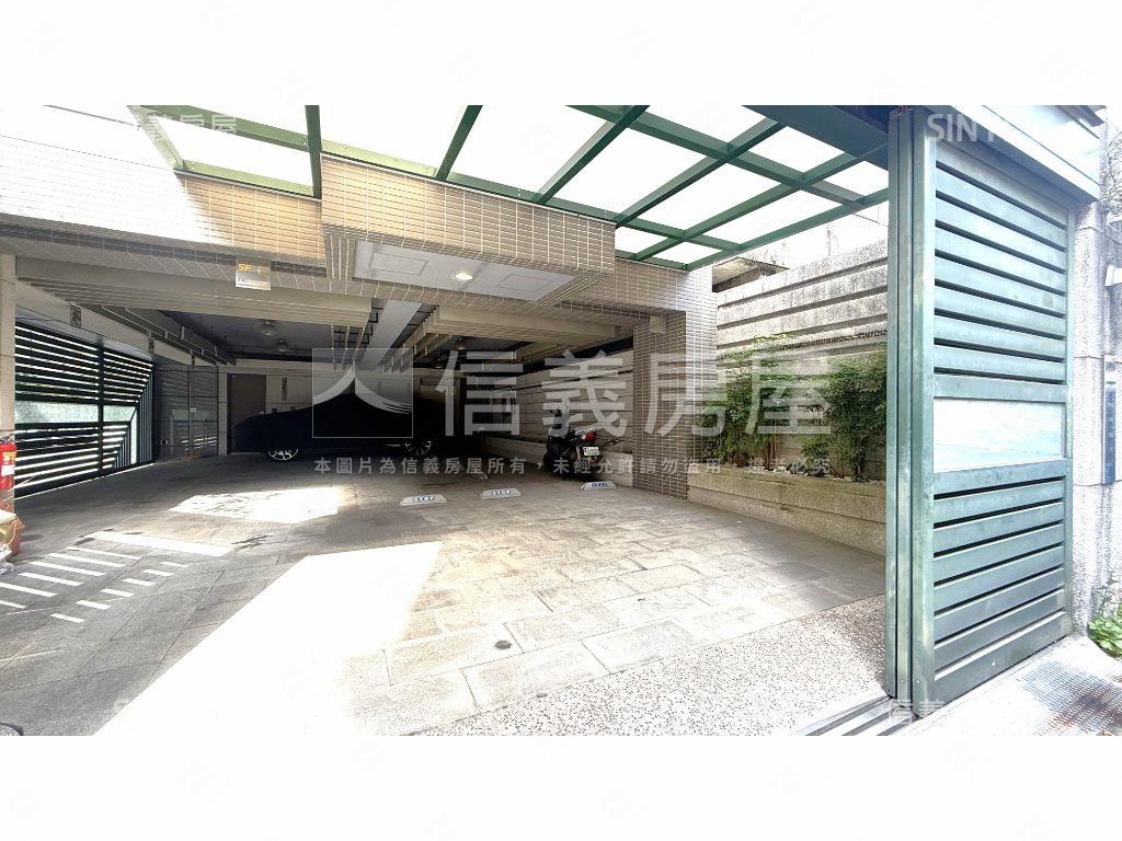 中正邊間獨棟美廈房屋室內格局與周邊環境