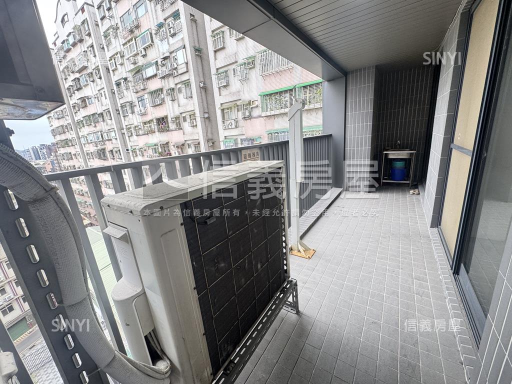 近捷運三和１０１金辦公房屋室內格局與周邊環境