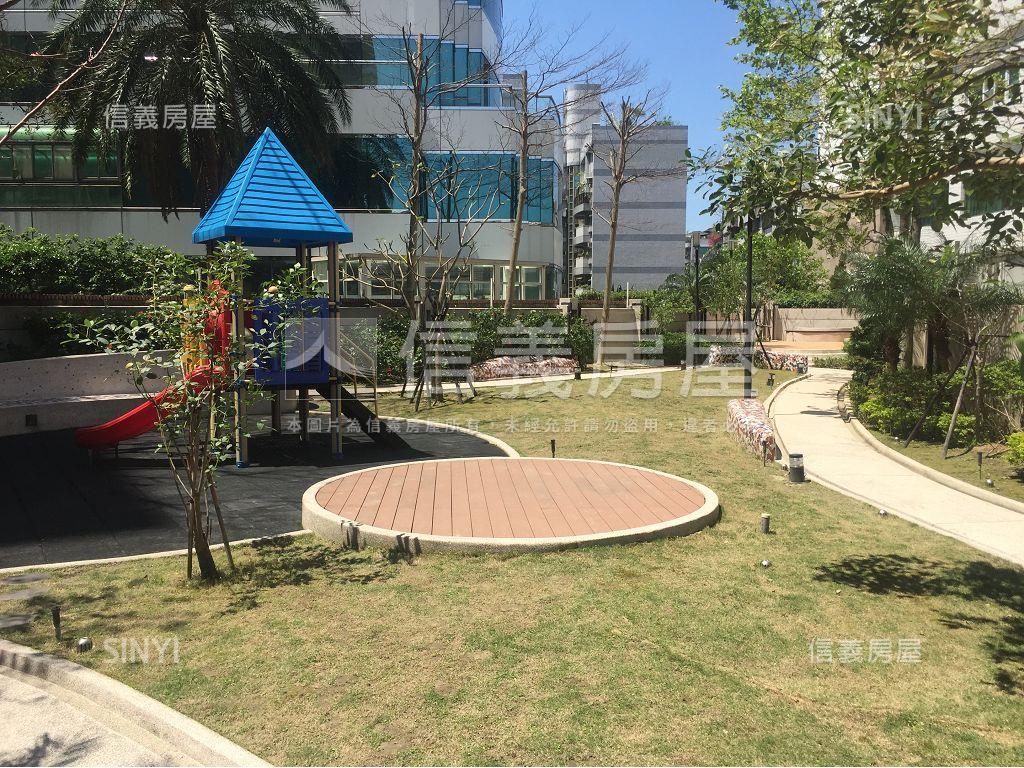 樂活大廈附車位房屋室內格局與周邊環境