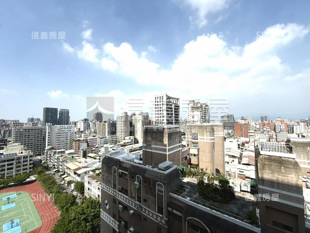 文心帝國全新裝潢四房平車房屋室內格局與周邊環境