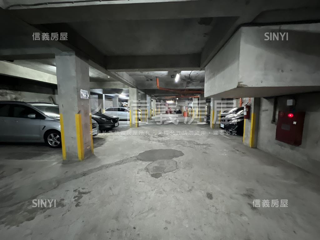 翠綠園電梯美裝大空間房屋室內格局與周邊環境