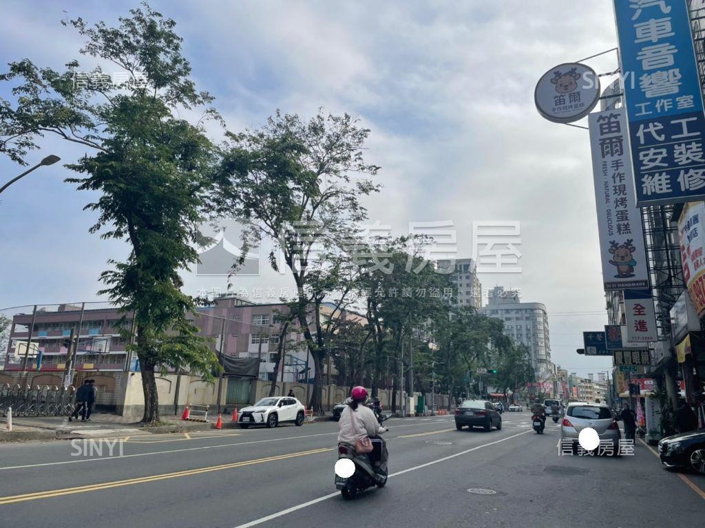 文衡正路透天金店面房屋室內格局與周邊環境