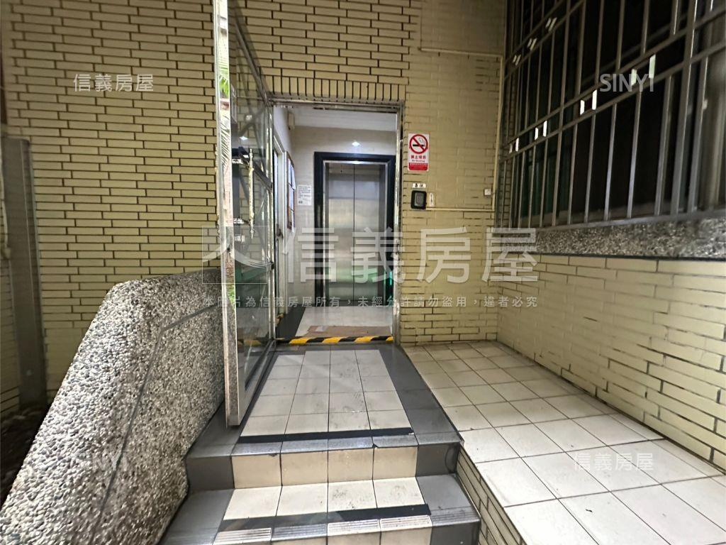 綠園道公園賞景觀四房車位房屋室內格局與周邊環境