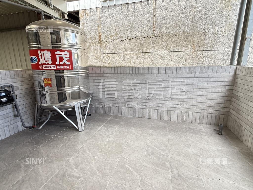 近衛武營氣派美騎樓透天房屋室內格局與周邊環境
