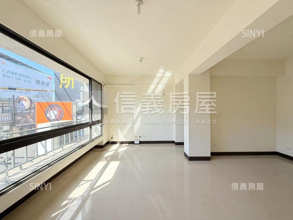 仁雄路正路吃市電梯車墅房屋室內格局與周邊環境