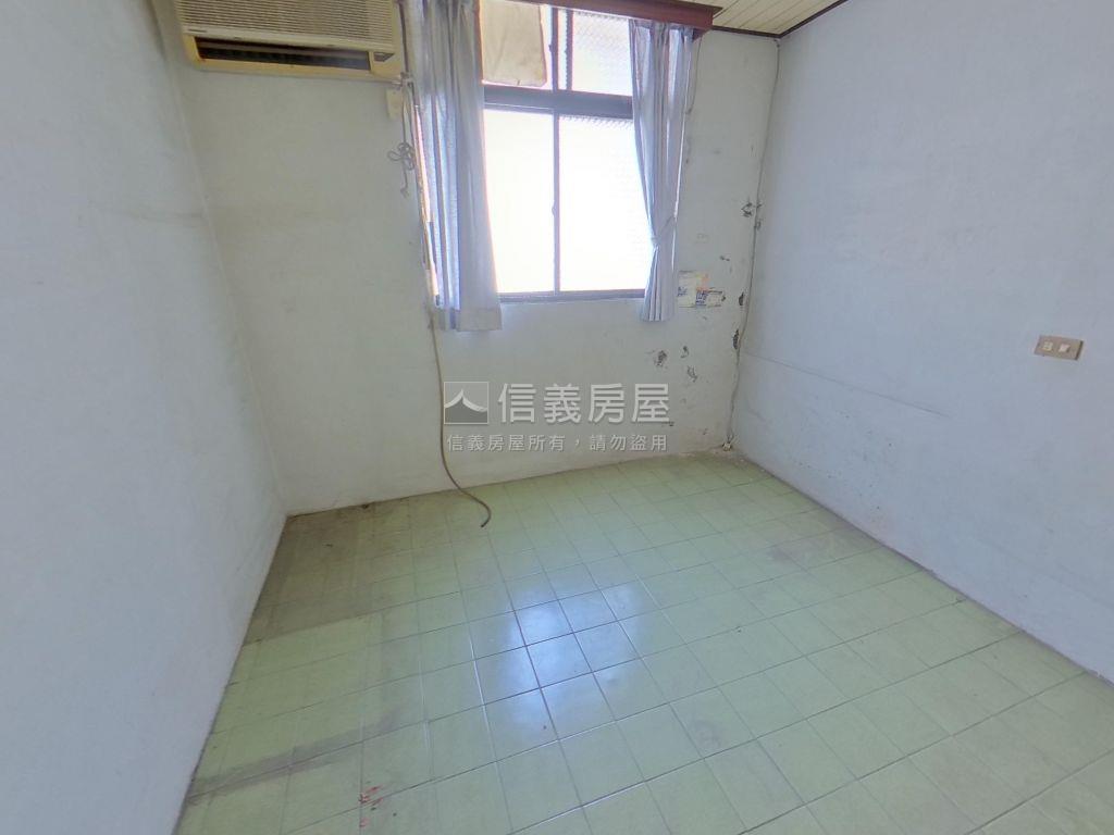 近矽品大面寬透天房屋室內格局與周邊環境
