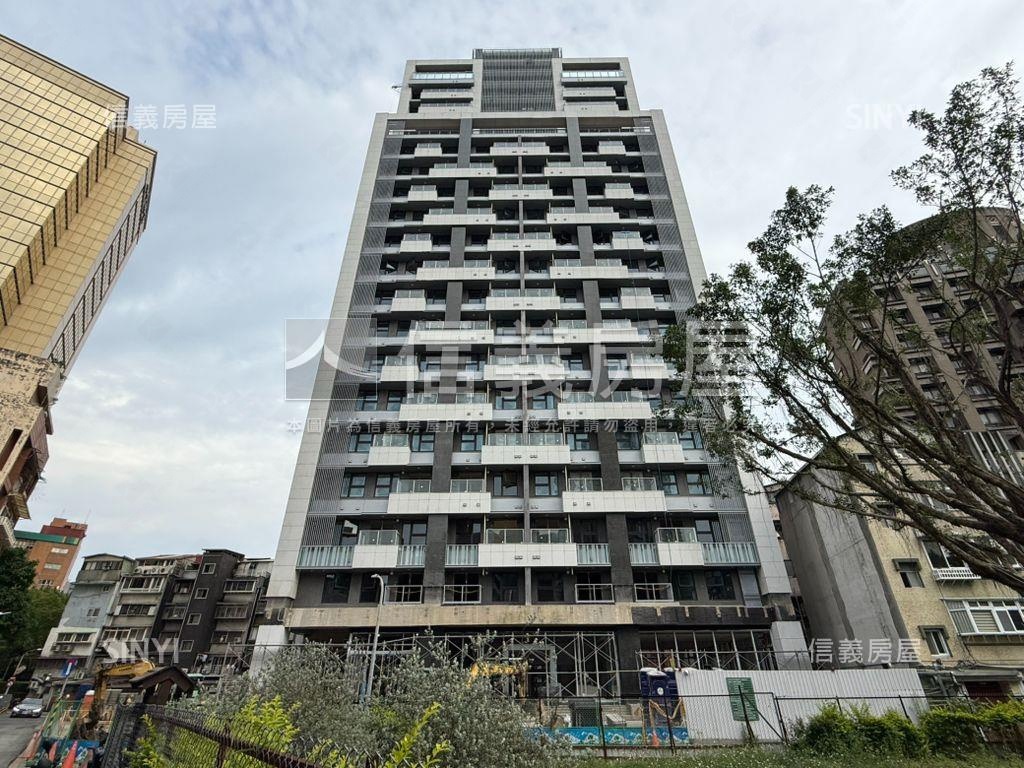 安家稀有２６坪正兩房坡平房屋室內格局與周邊環境