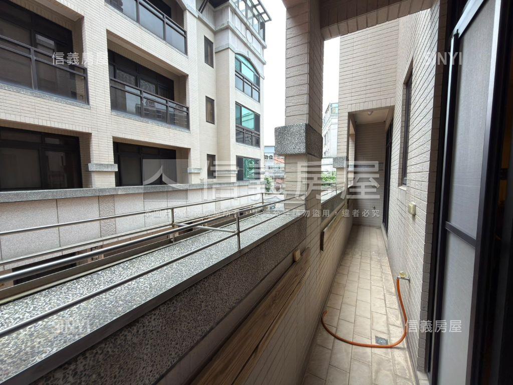傳天地三面採光雙車位別墅房屋室內格局與周邊環境