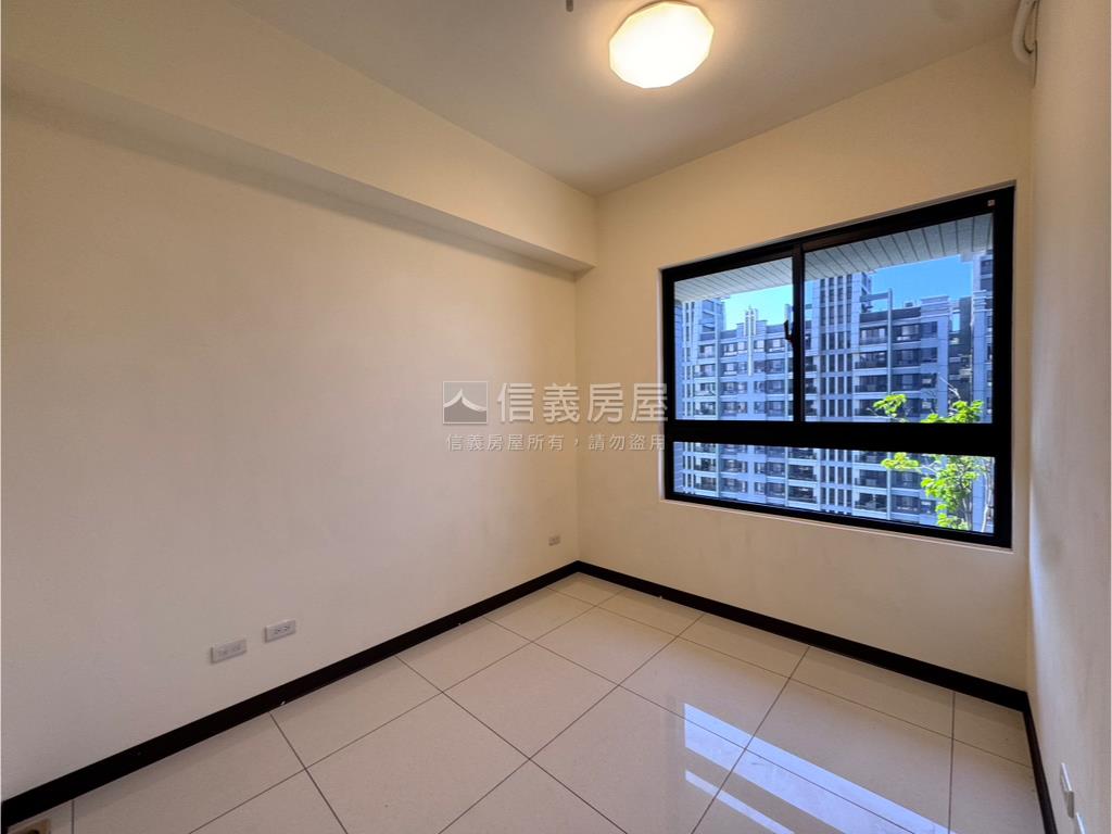 聯上３Ｑ稀有２＋１車位房屋室內格局與周邊環境
