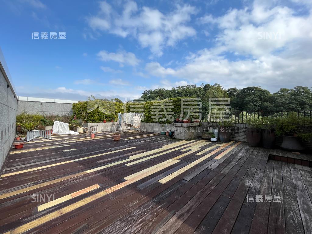 政大風光河景四房雙車位房屋室內格局與周邊環境